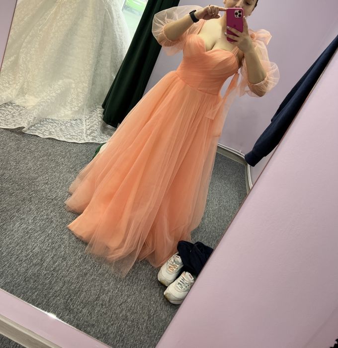 Vand rochie de ocazie