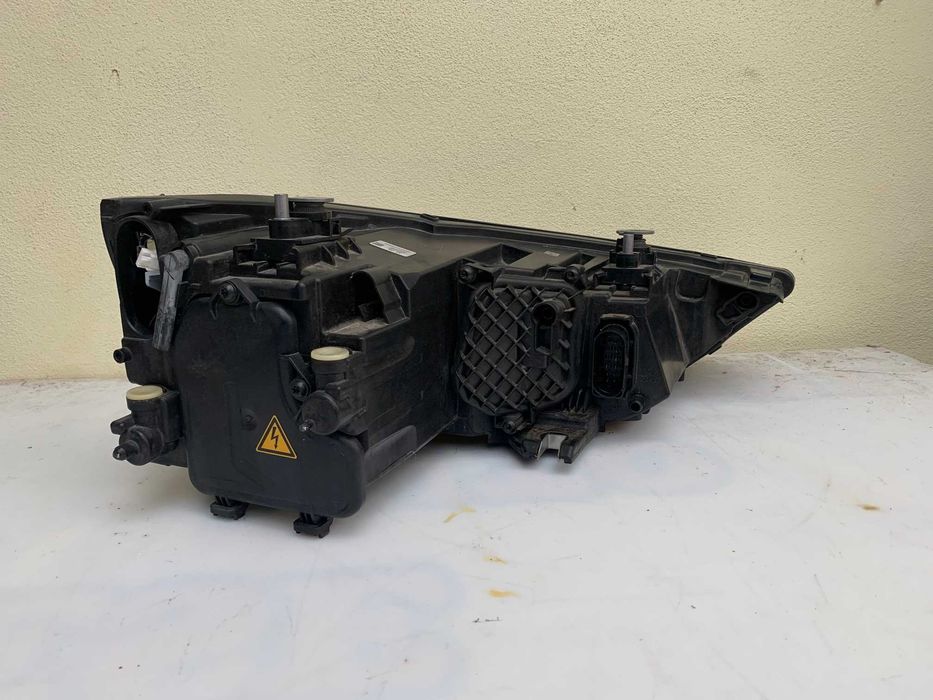 Far stanga Audi A1 Facelift bixenon led dupa 2015 cod 8XA941005