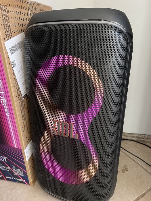 Продавам JBL Partybox 120 , 160w IPX4, Auracast, AI Sound Boost,