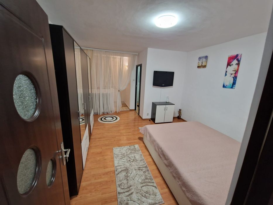 Garsonieră de închiriat  Brâncoveanu-Izvorul Rece