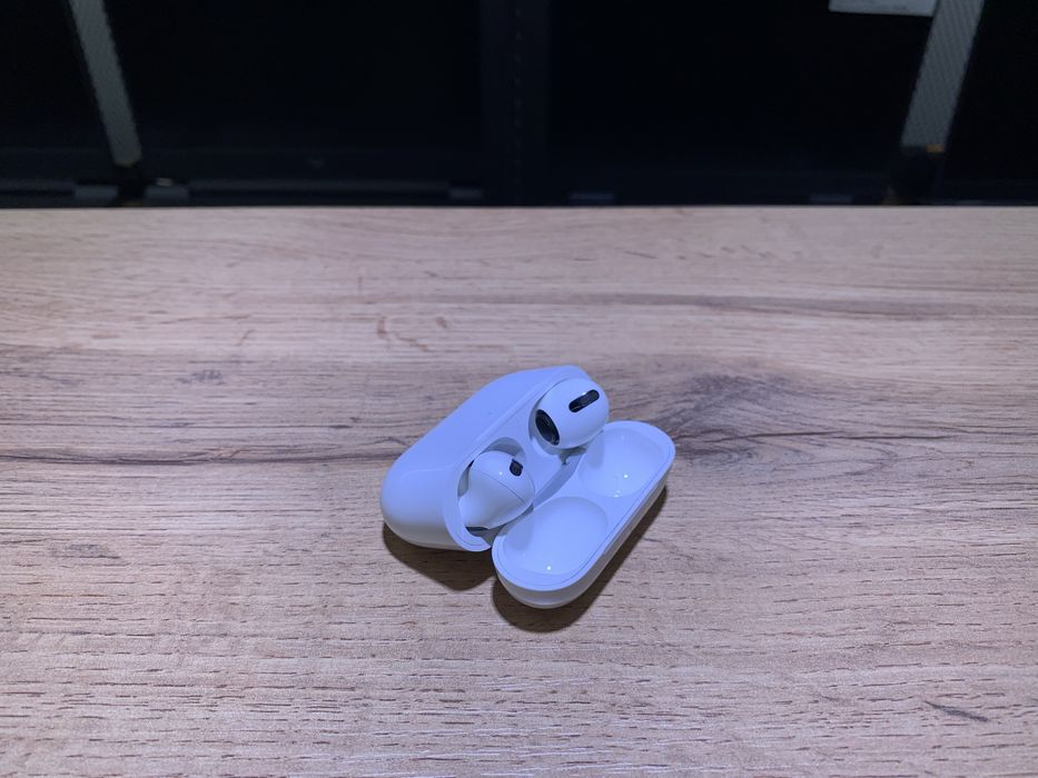 Наушники AirPods Pro, оригинал, дребезжат, 1042/А10