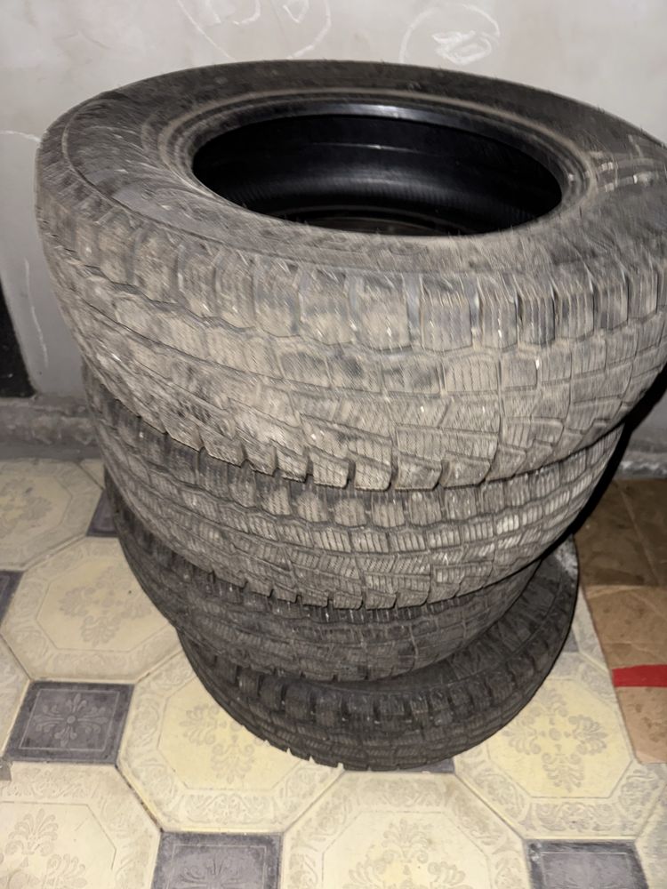 Продам зимние шины
