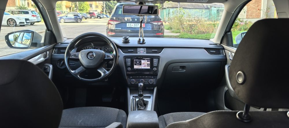 Skoda Octavia 2015 1.6 TDI 105 CP DSG 7+1