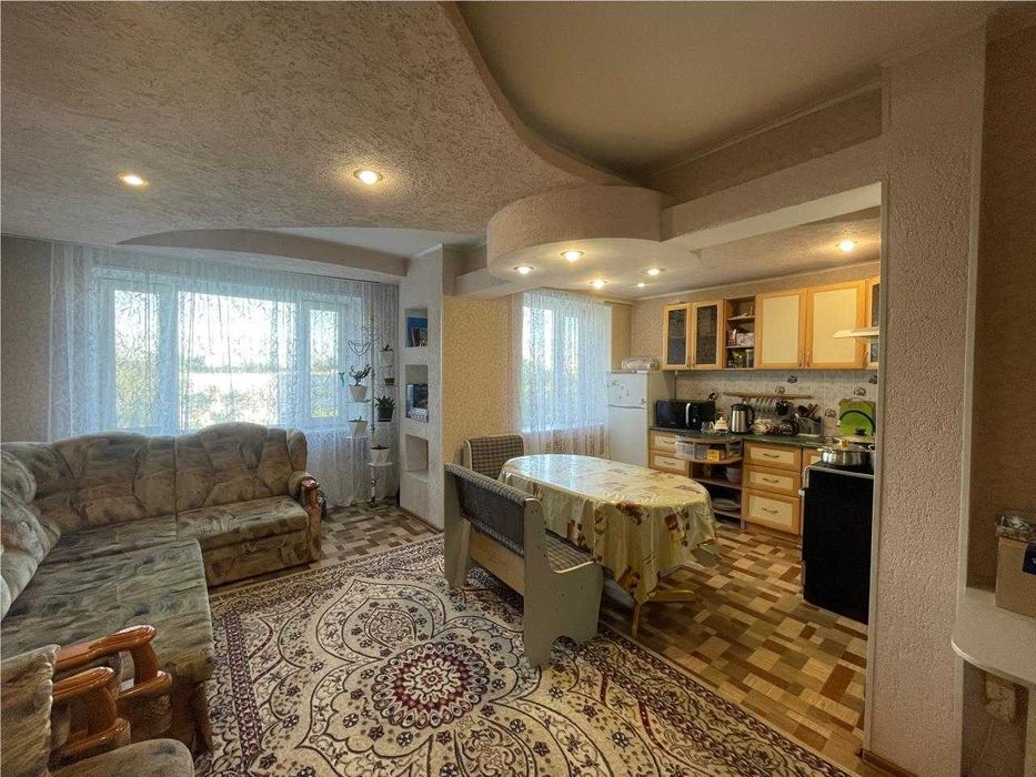 Продам 3х комнатную квартиру в  5 микрорайоне