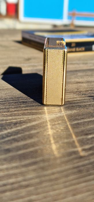 Запалка . Dupont .