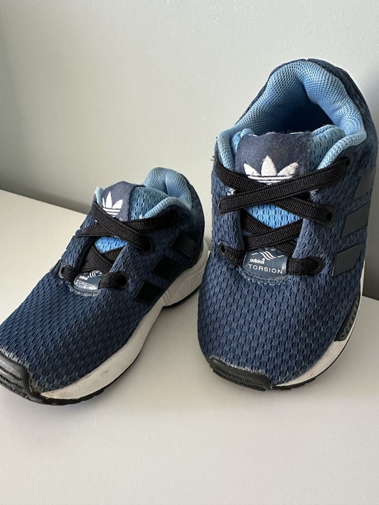 Бебешки маратонки Adidas , номер 20
