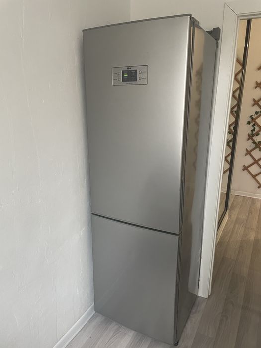 Холодильник LG No Frost / Smart Inverter