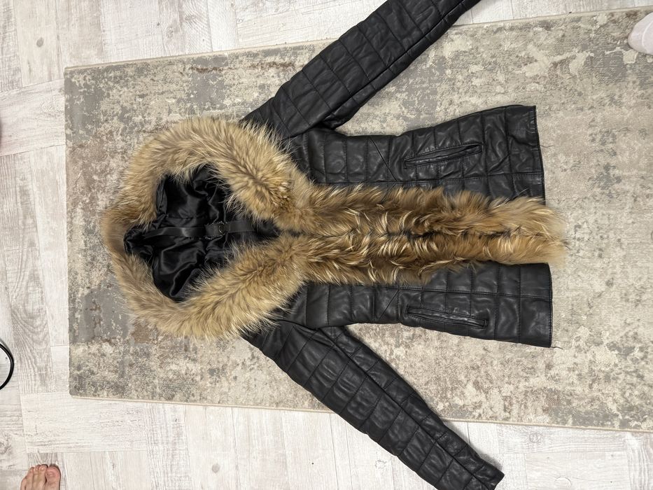 Vand geaca piele cu blana