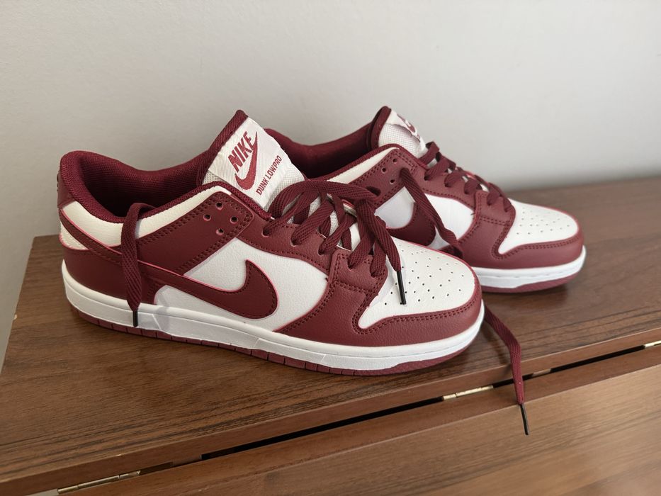 Продам новые кроссовки Nike