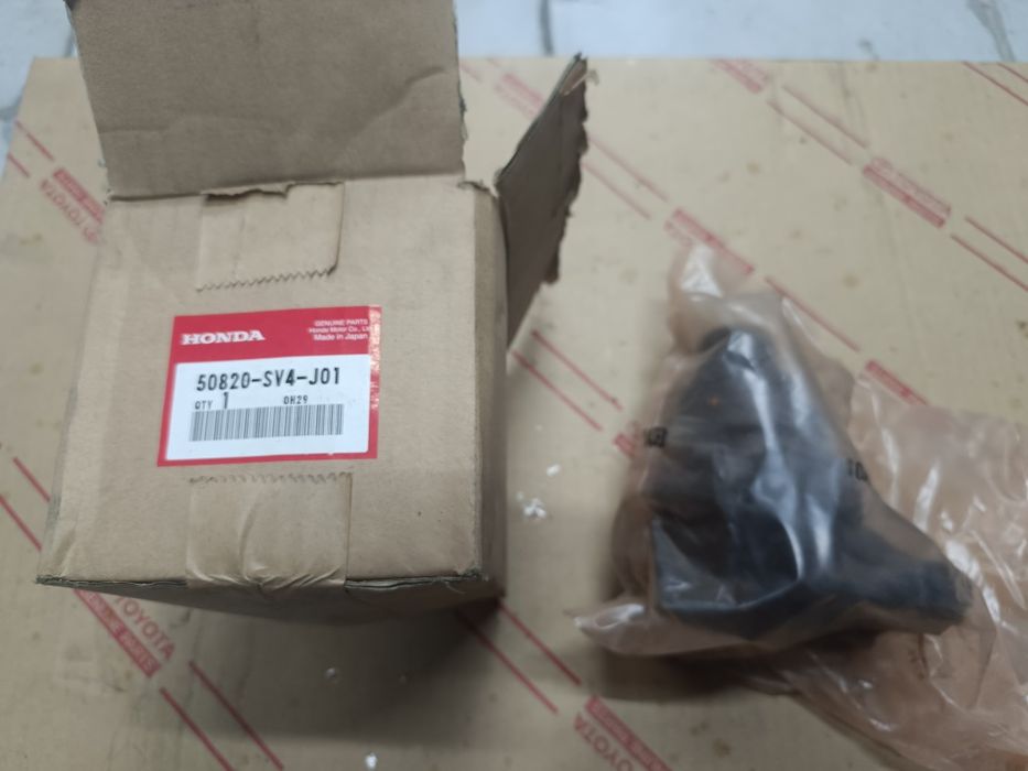 Подушка двигателя Honda Odyssey ra1
Новая в оригинале 
На Honda accord