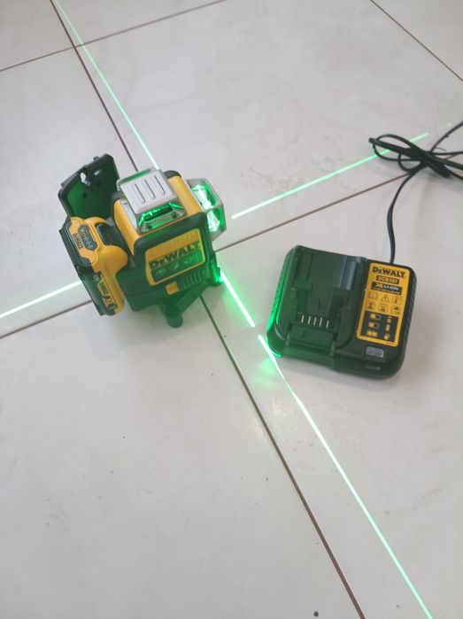 Laser DEWALT DCE089G an 2024