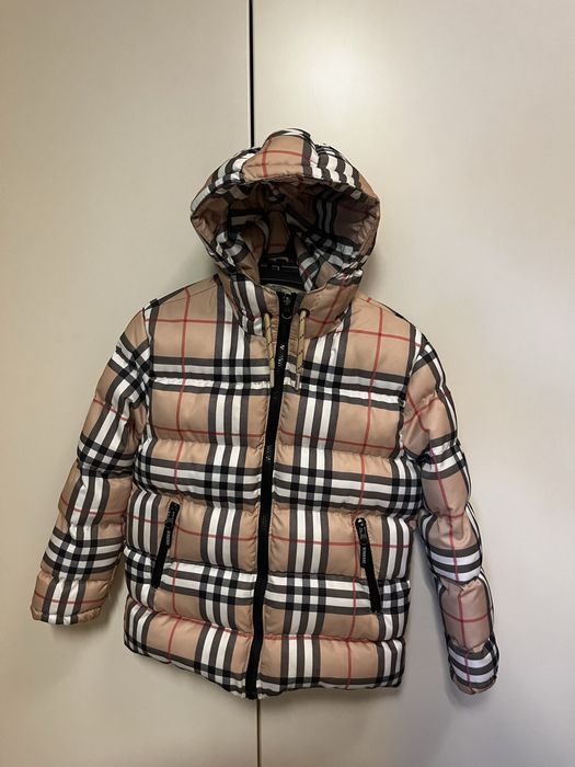 Burberry London яке Женско 8-9 години