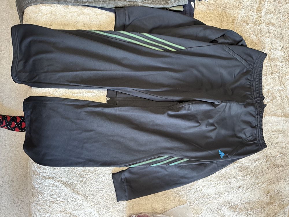 Addidas спортен екип