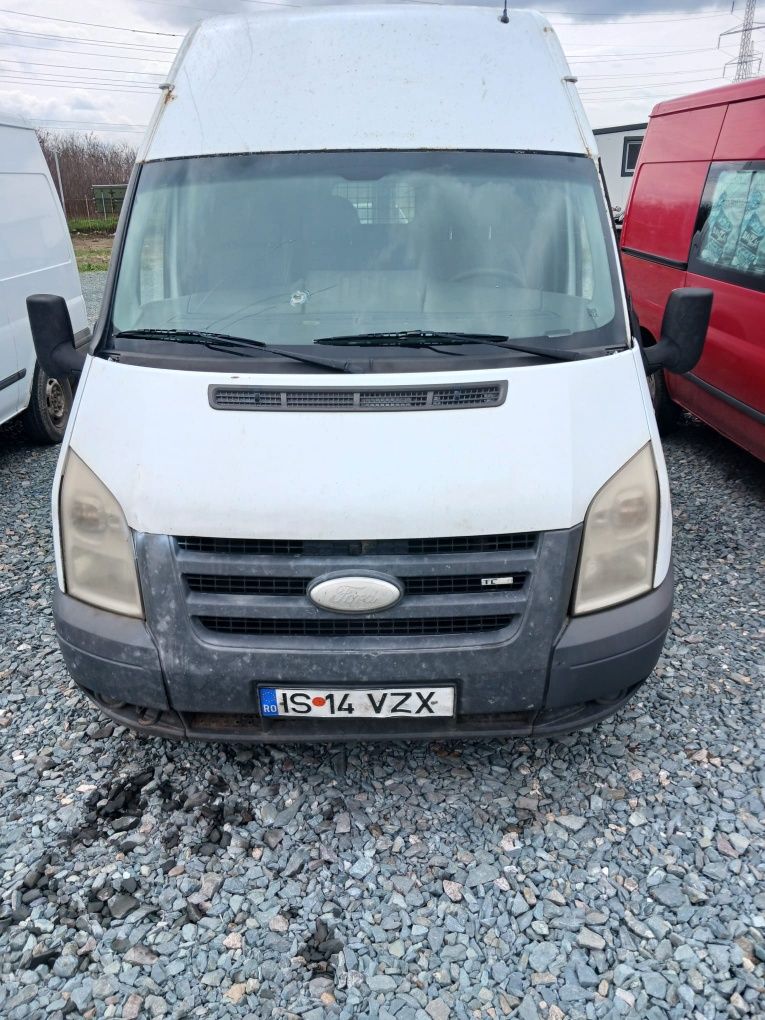 Vând Ford transit