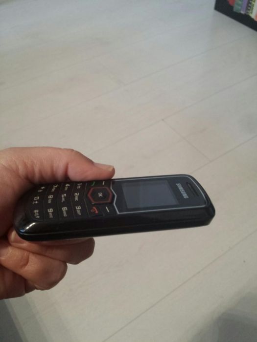 Три не работещи телефона за части. 2бр. Nokia, Samsung