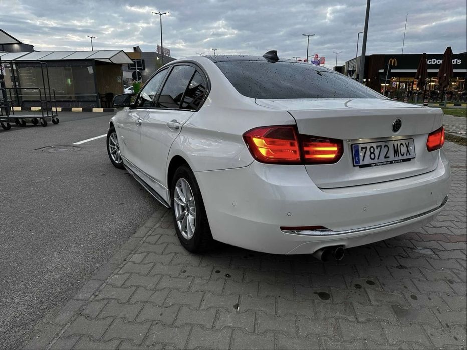 Bmw F30 / Seria 3 / Luxury line