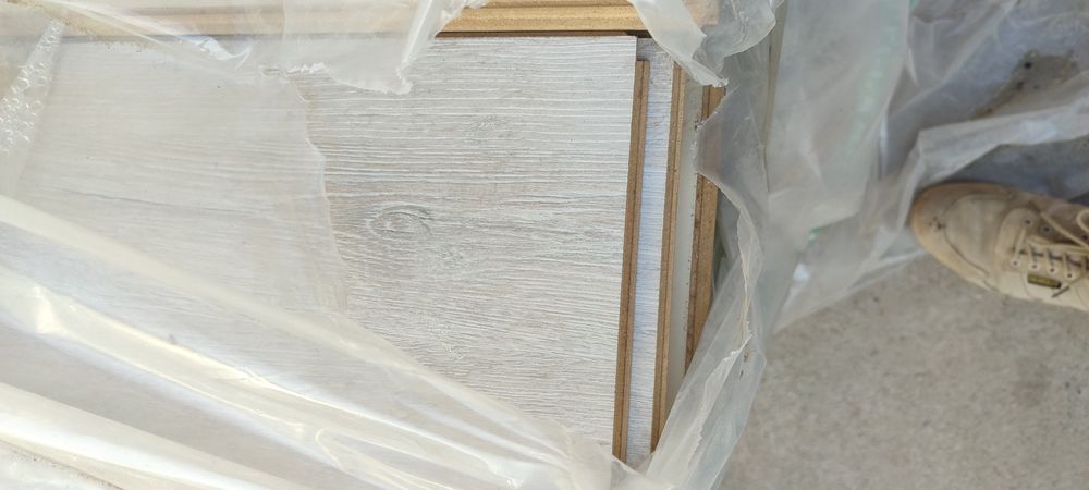 Ламинат бор 1 марта коип ечилган состояние яхши замоклари жоида