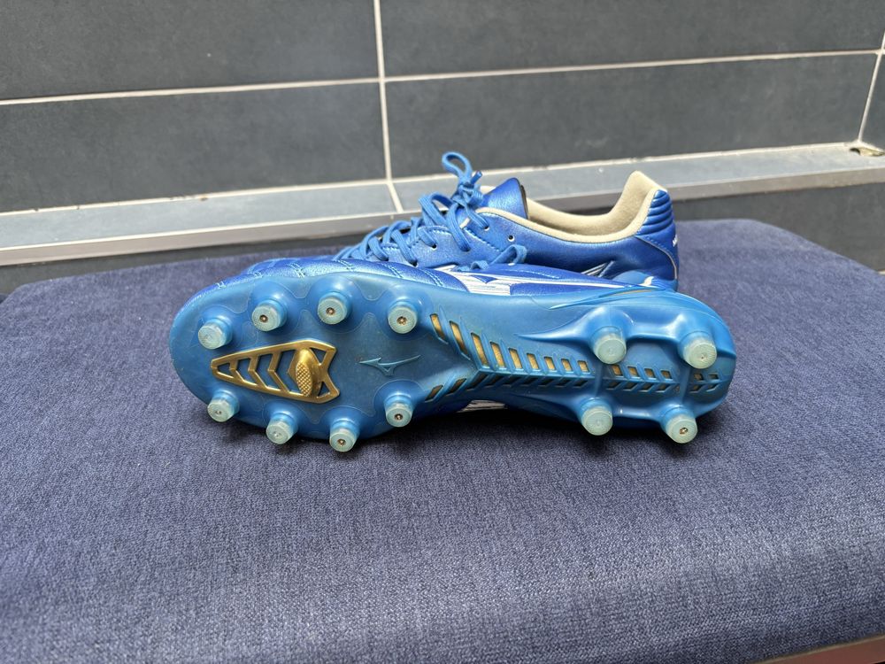 Mizuno Morelia Neo Mercurial Hypervenom