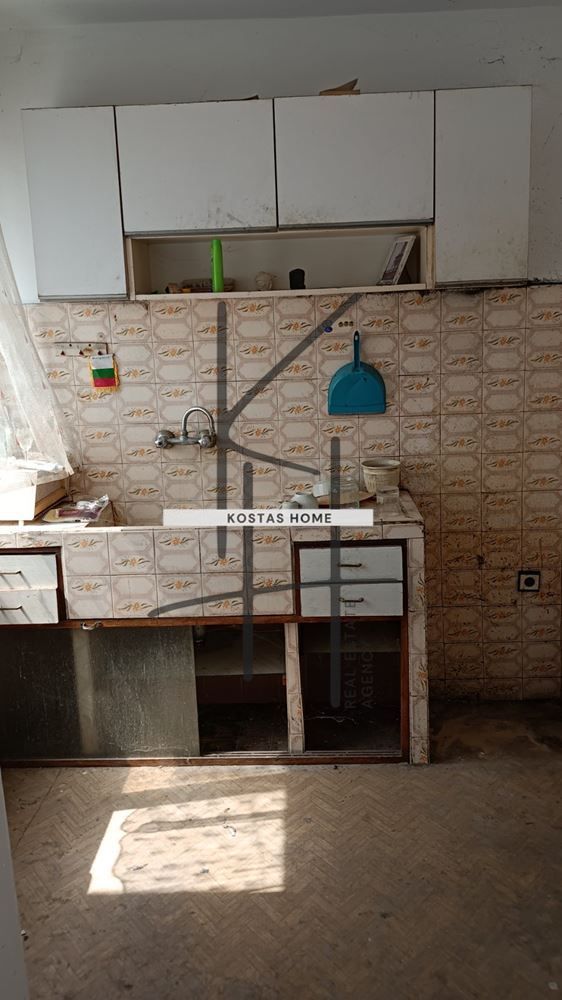 Продава се Четиристаен апартамент в Варна, Трошево - 90 кв.м за 1500 €/кв.м - Снимка #3