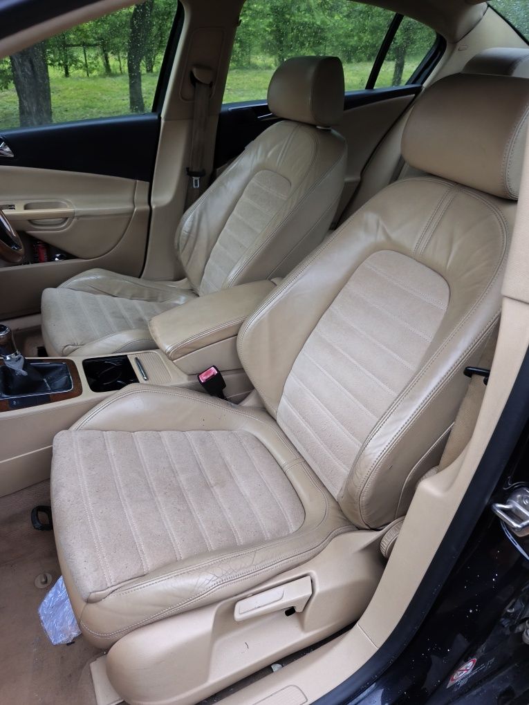 Interior scaune piele + banchetă și cotieră Volkswagen Passat B6