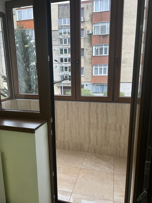 Vand apartament et 1