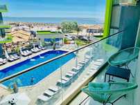 Inchiriez apartament ,prima linie,vedere superbă la mare Mamaia nord