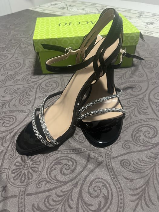 Sandale cu toc subtire