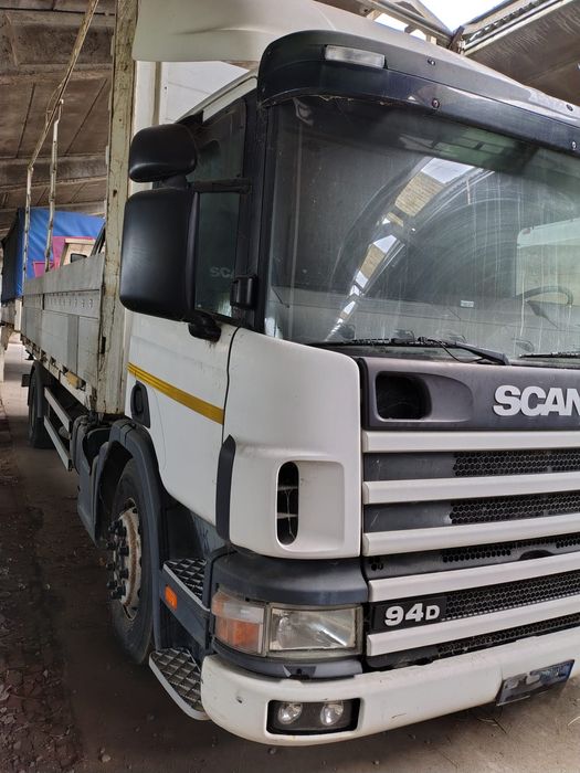 Camion Scania 94D 260 case mobili
