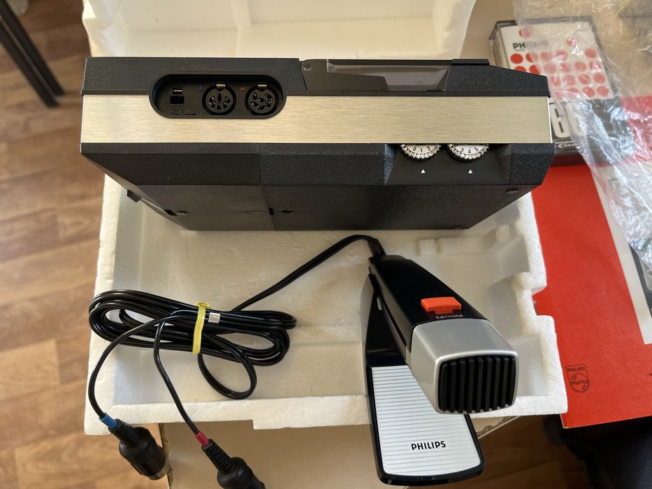 Philips EL 3302  cassette recorder