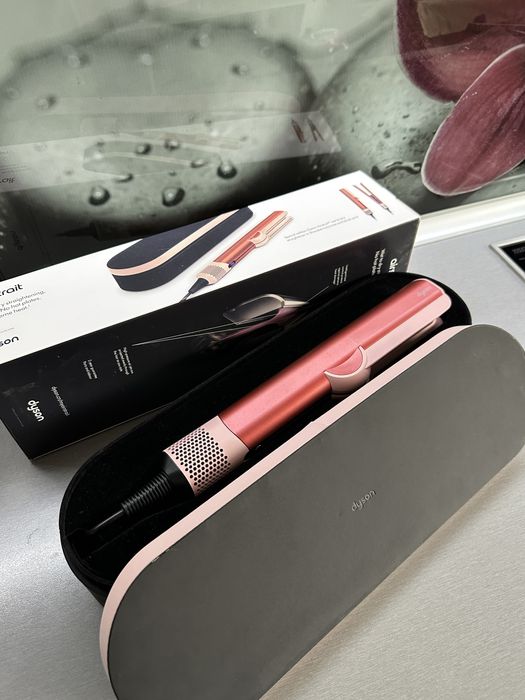 Dyson Airstait - като нов