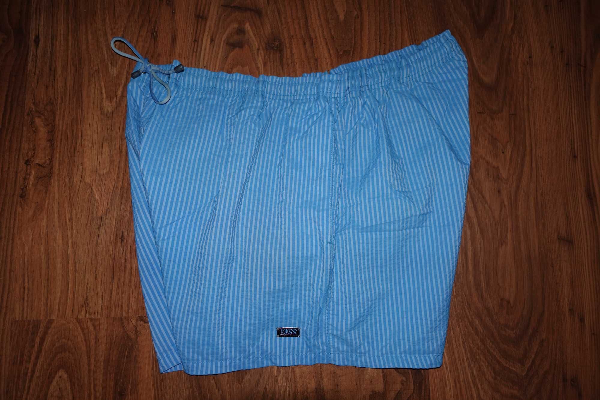 Sort Baie Hugo Boss, Marimea 4XL-5XL, Cu dungi, Stare foarte buna