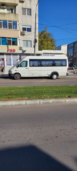 Vând vw lt 46 motor 2.8 AUH  ,150cp 16+1 loc an 2003 .