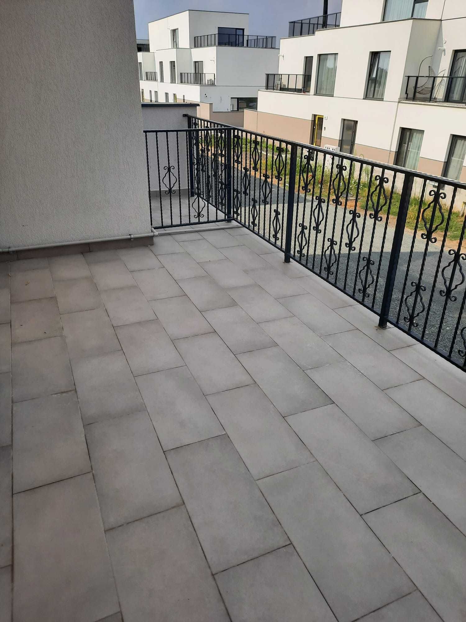 Proprietar vând apartament nou 3 camere et 1 Ghiroda (in spate la BMW)