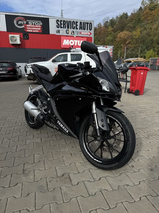 Yamaha yzf r125 2015