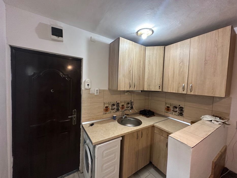 Proprietar inchiriez garsoniera zona UMT, Continental,