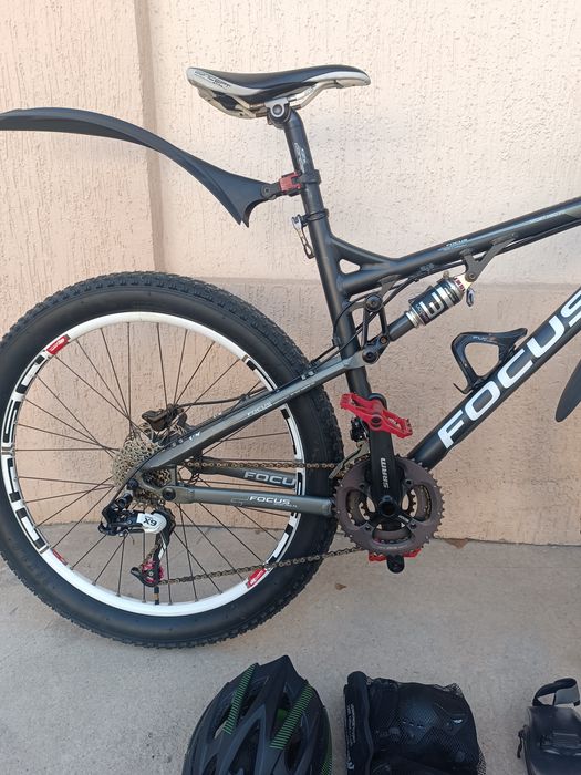 Срочно.Продаю двух падвесный валосипед FOCUS XC 300 sport pro FS.