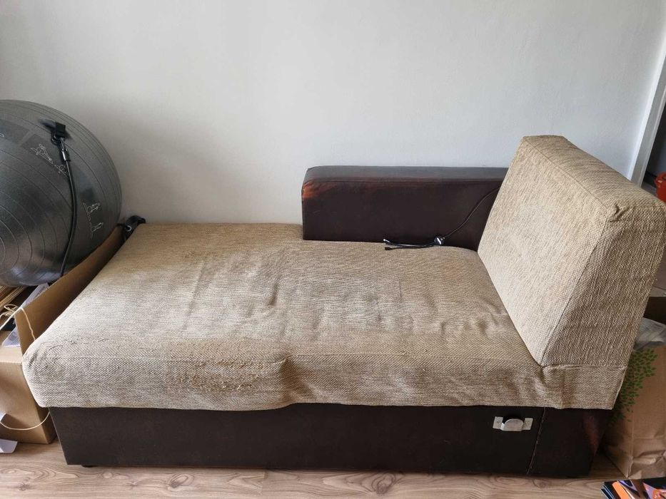 Vand coltar extensibil, cu lada + 2 tabureti