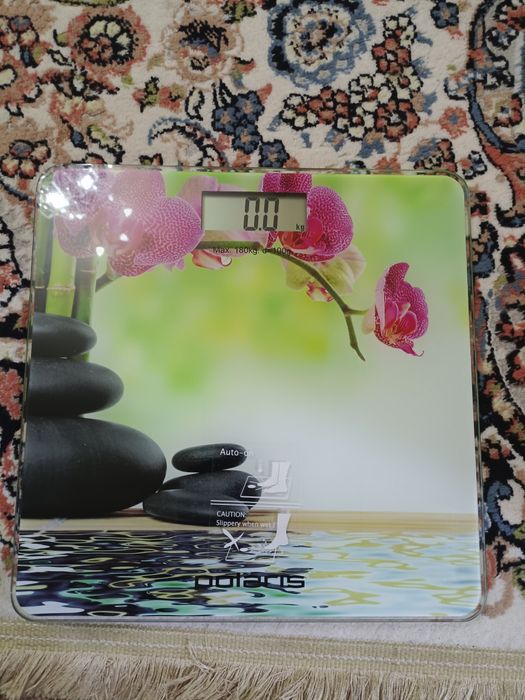 Продам весы напольные. Новые. Уступлю