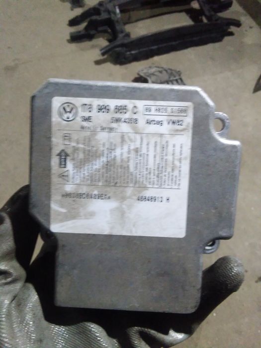 Calculator airbag VW Touran 1T0909605C