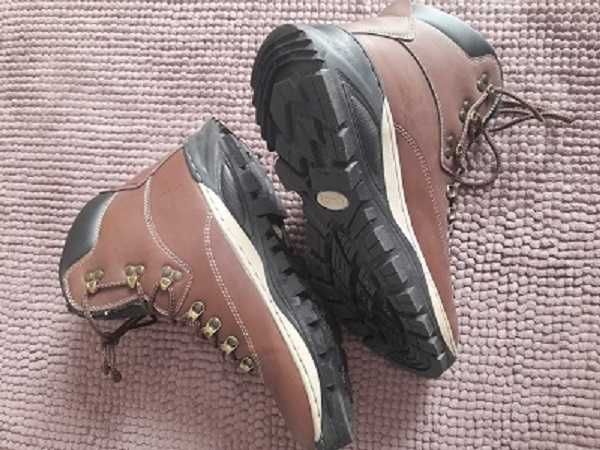 Ghete Arrigo Bello impermeabile noi  marimea  43