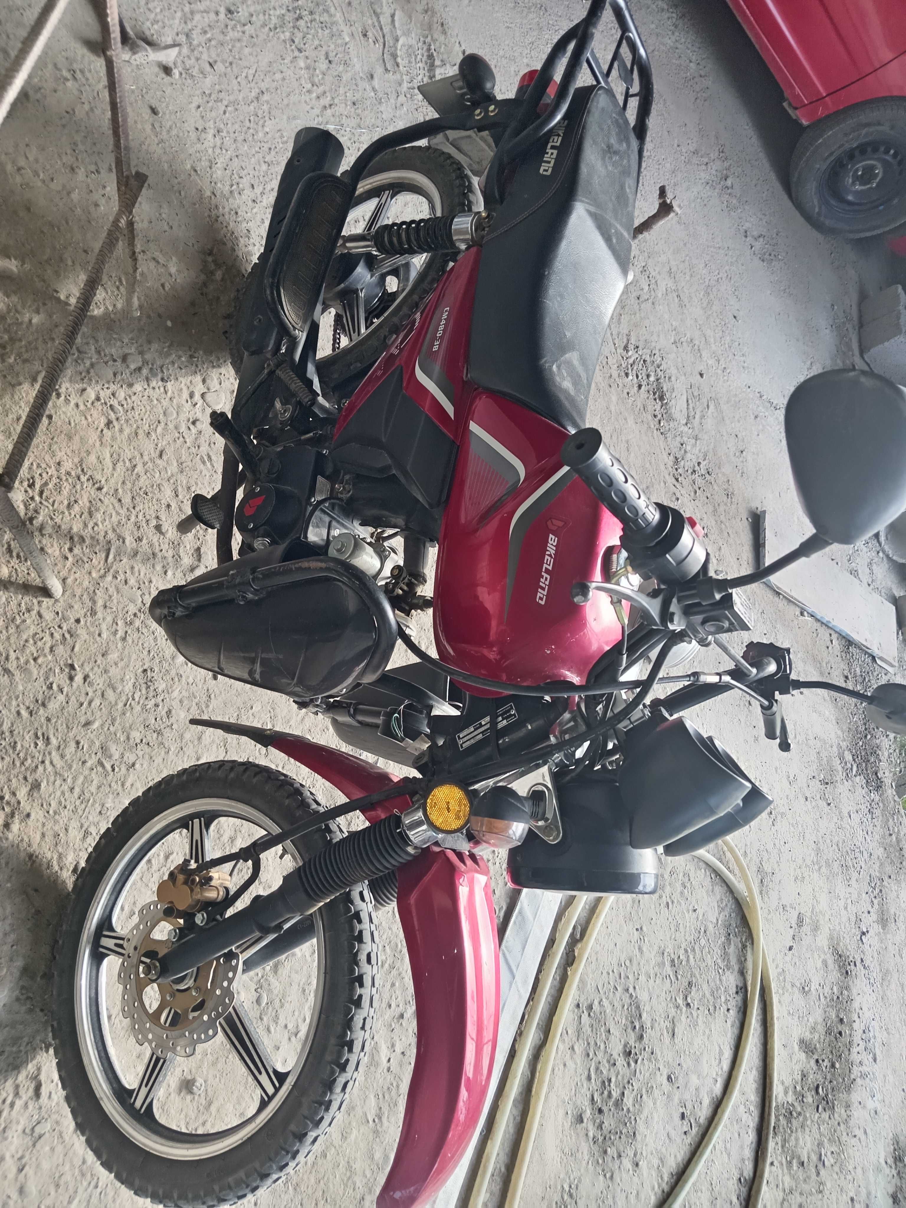 Mototsikl sotiladi.pul zarur