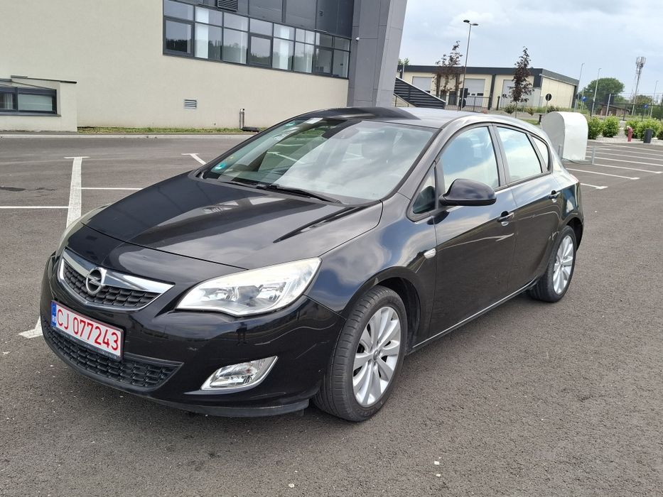 Opel Astra J an 2010 1.6 benzina Germania euro 5 jenti carte service