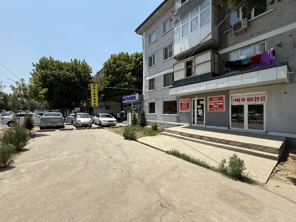 Магазин ёки под офис учун зор жой сотилади.