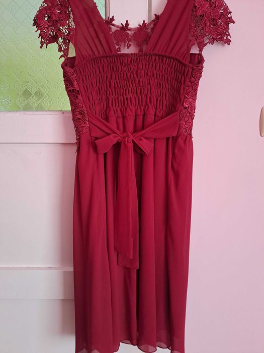 Rochie roșie eleganta