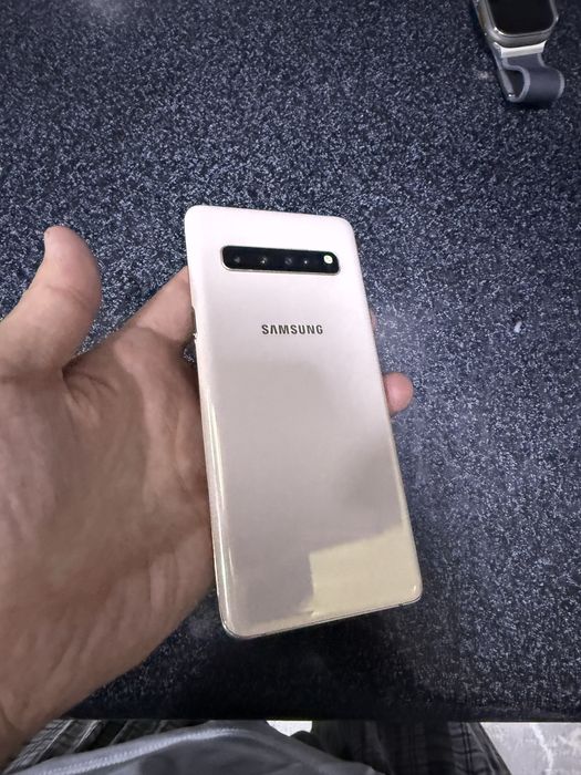 samsung s10+5G pamit 8.256g holati yahwi oqip tel qlila