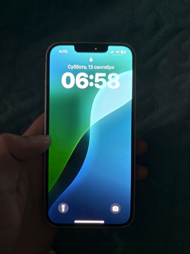 продам iphone 13