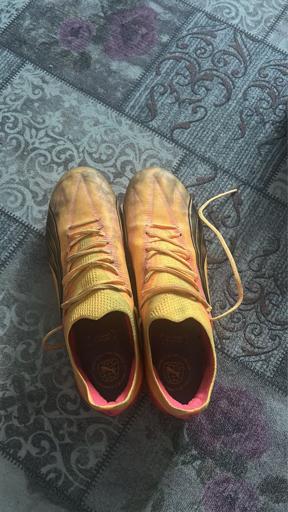Ghete de fotbal Puma Ultra profesionale+ Ghete pt sintetic Marimea 42