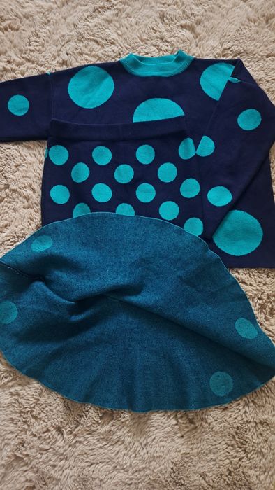 Set costum fusta si pulover