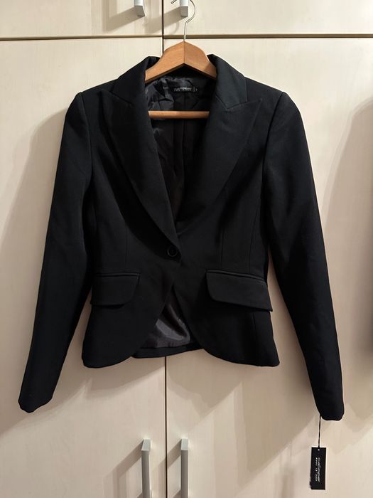 Италианско черно дамско сако (ново)