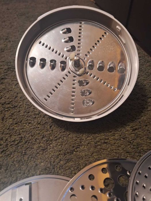 Set accesorii compatibil cu robotii de bucatarie MUM5 Bosch